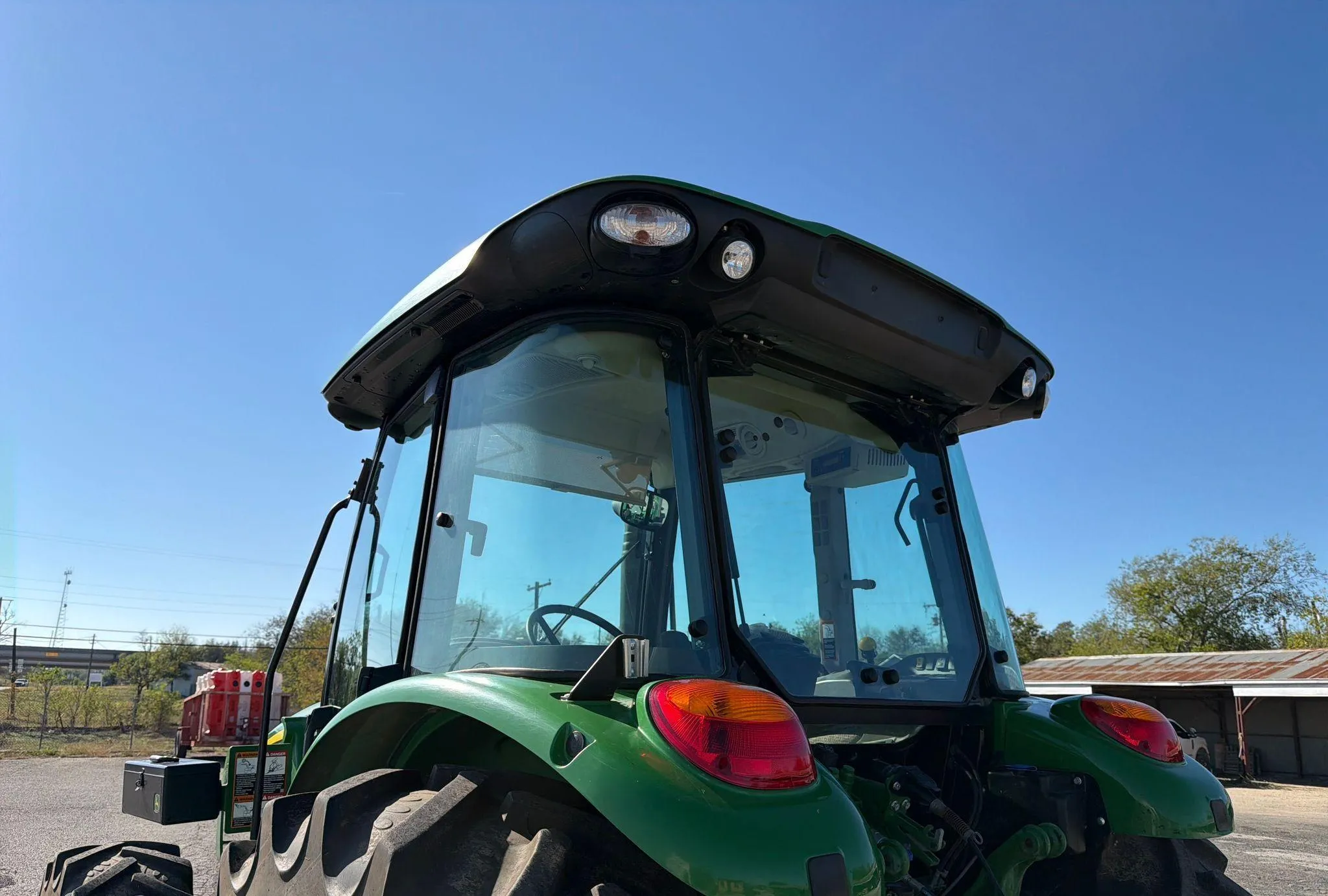 2022 John Deere 5115M MFWD