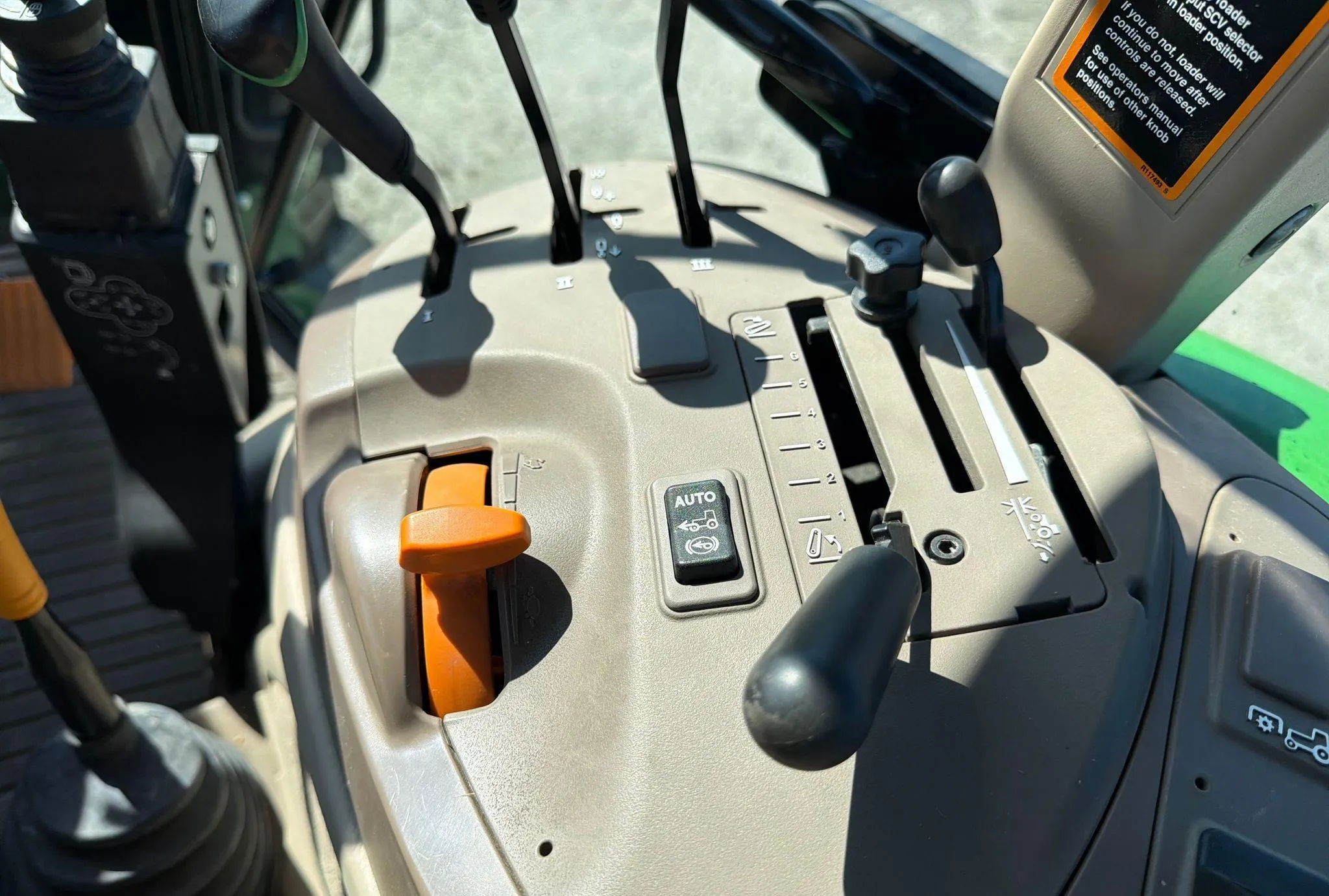 2022 John Deere 5115M MFWD