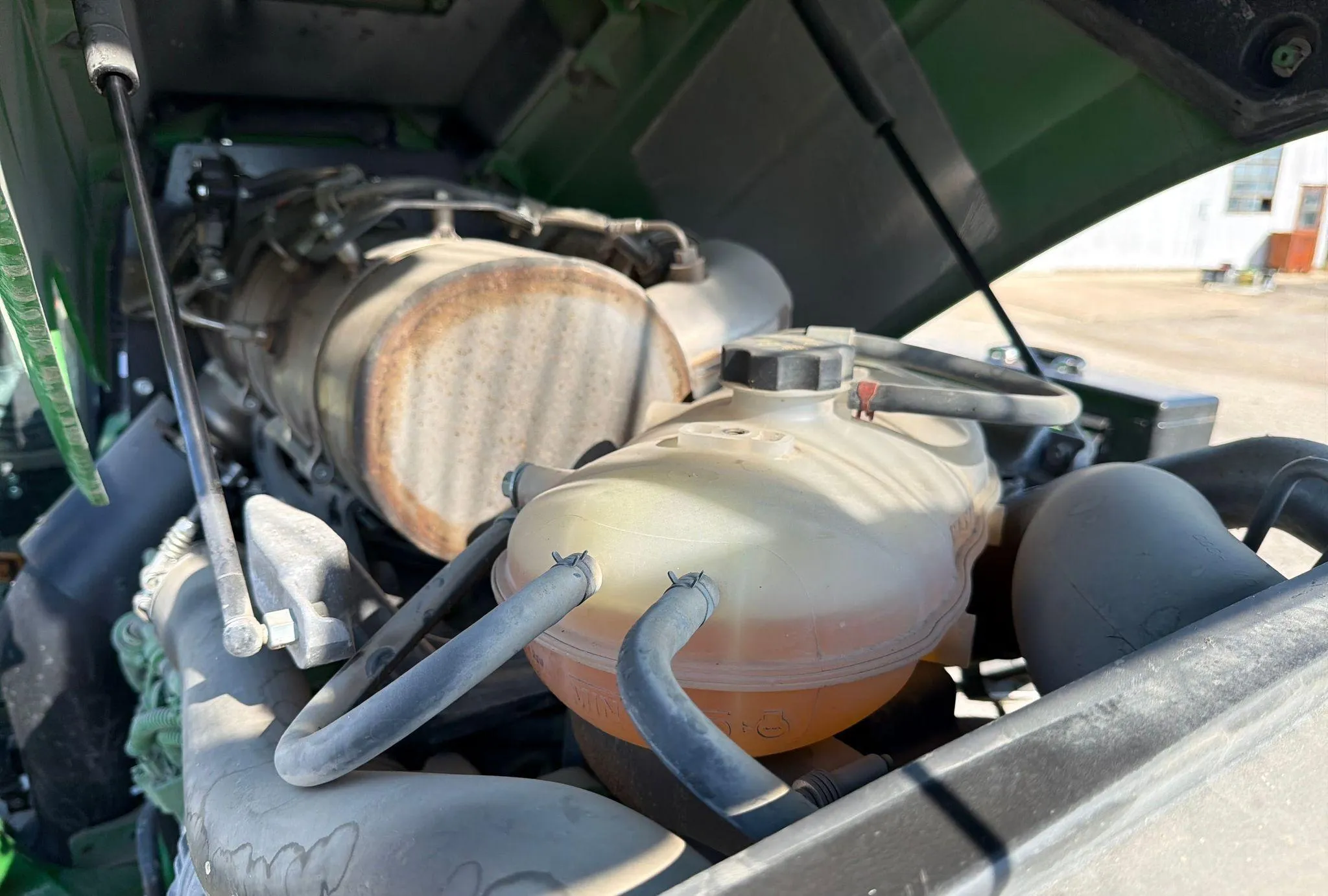 2022 John Deere 5115M MFWD