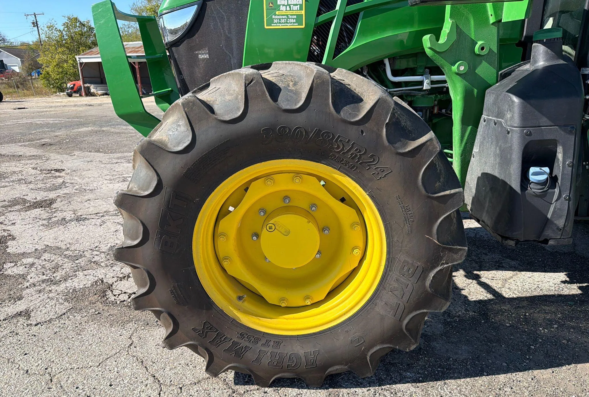 2022 John Deere 5115M MFWD