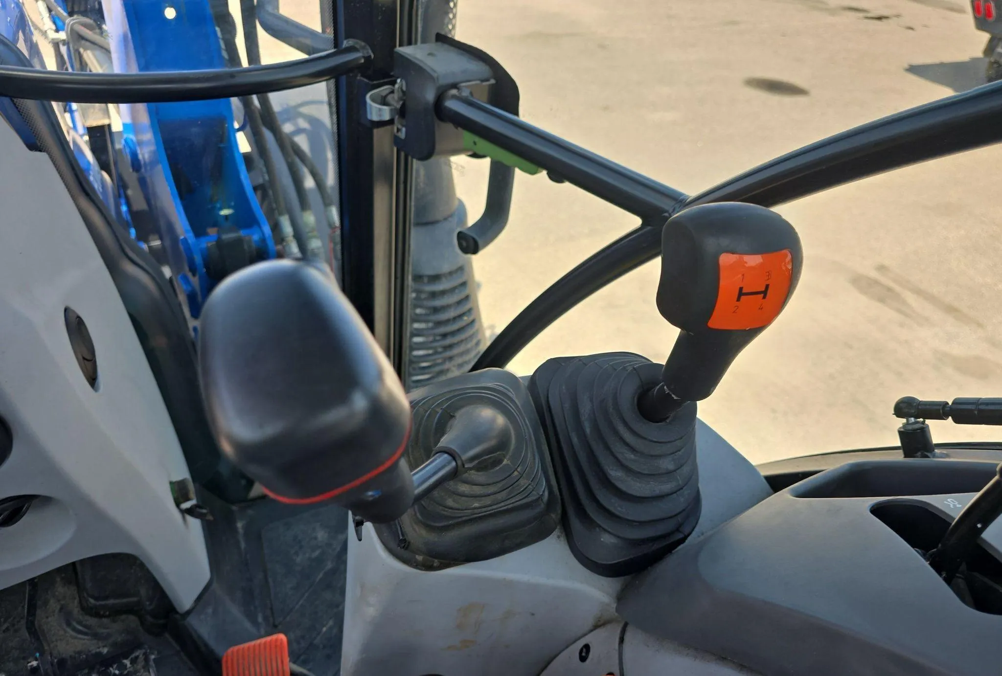 2019 New Holland Powerstar 100 MFWD