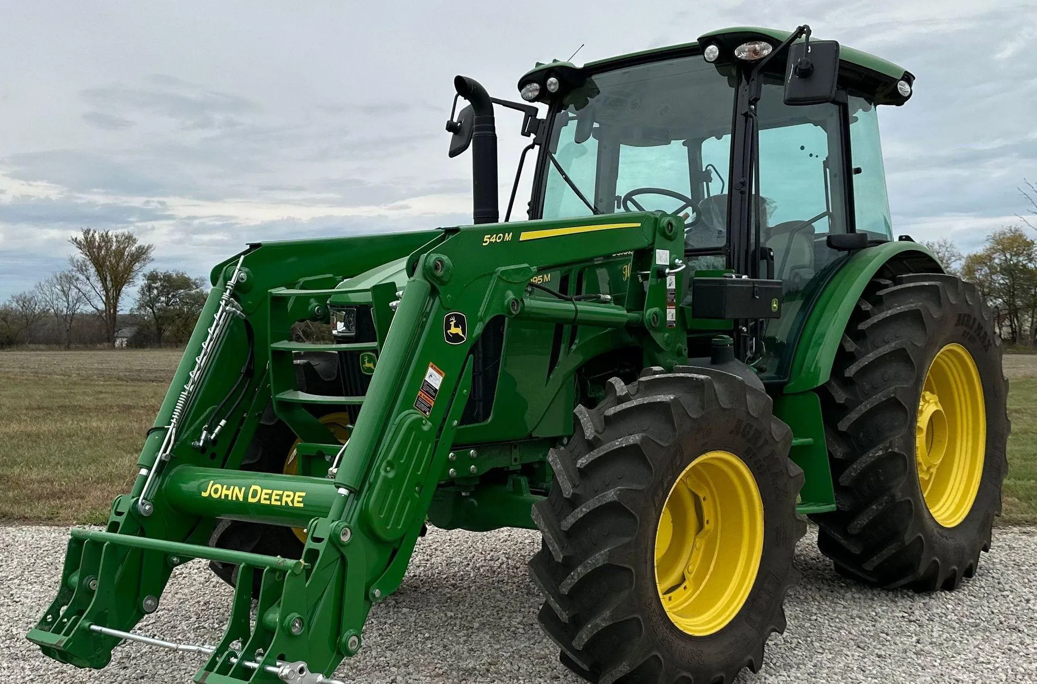 2024 John Deere 2024 John Deere 5095M MFWD alt