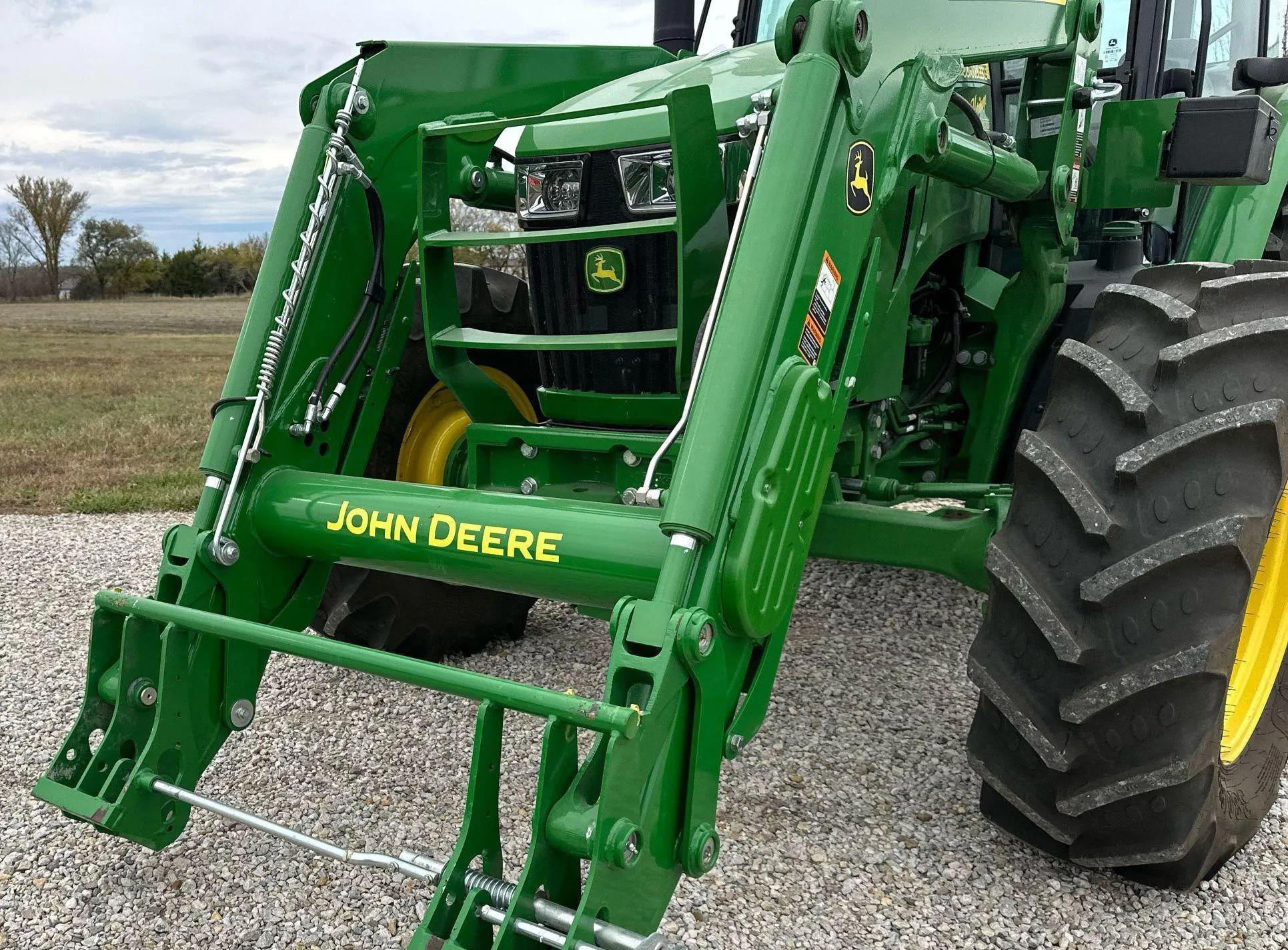 2024 John Deere 5095M MFWD
