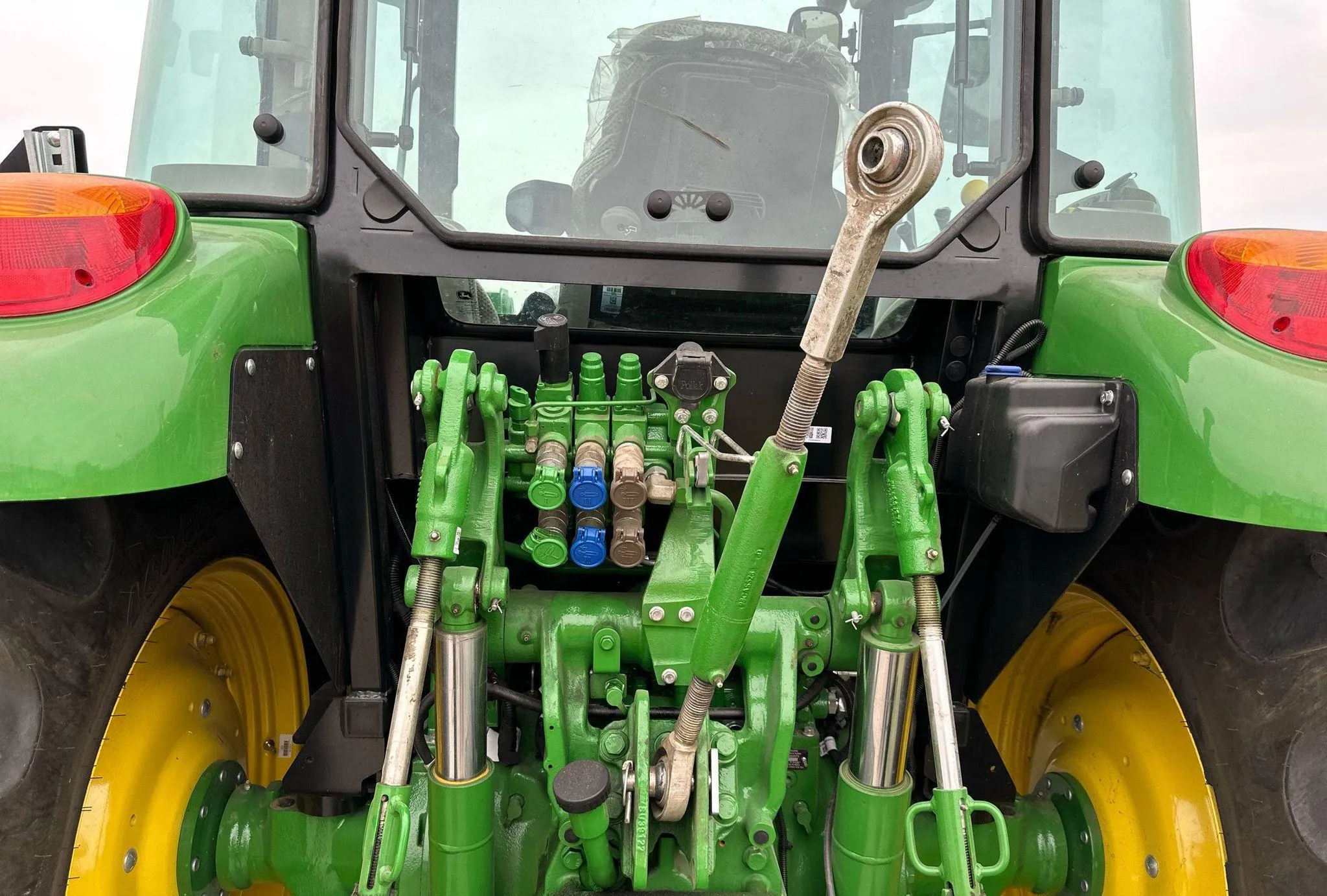 2024 John Deere 5095M MFWD
