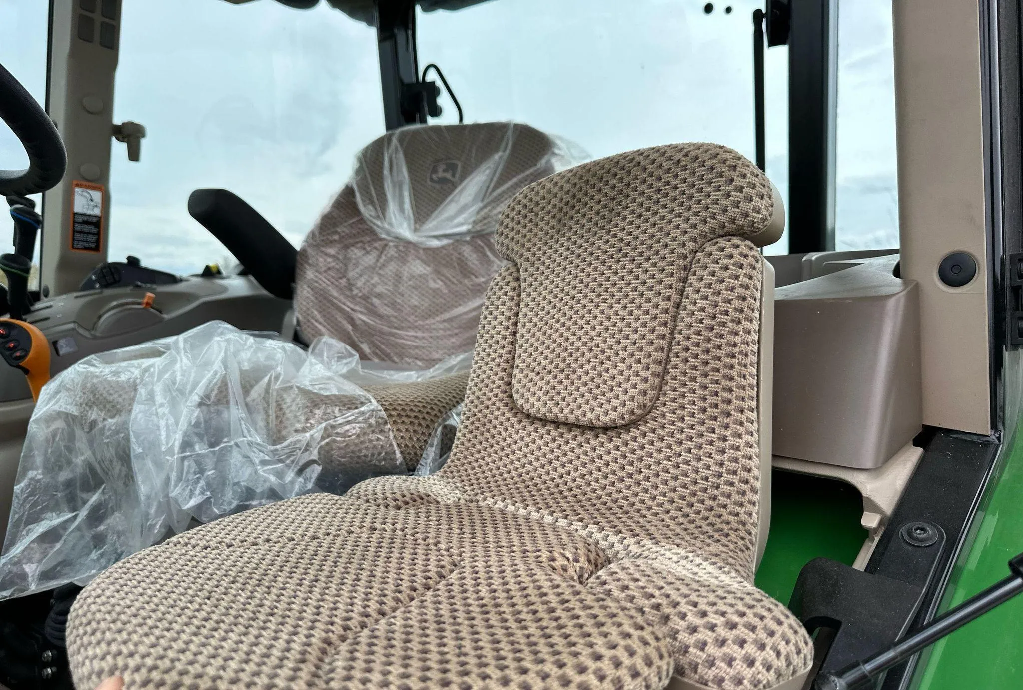 2024 John Deere 5095M MFWD