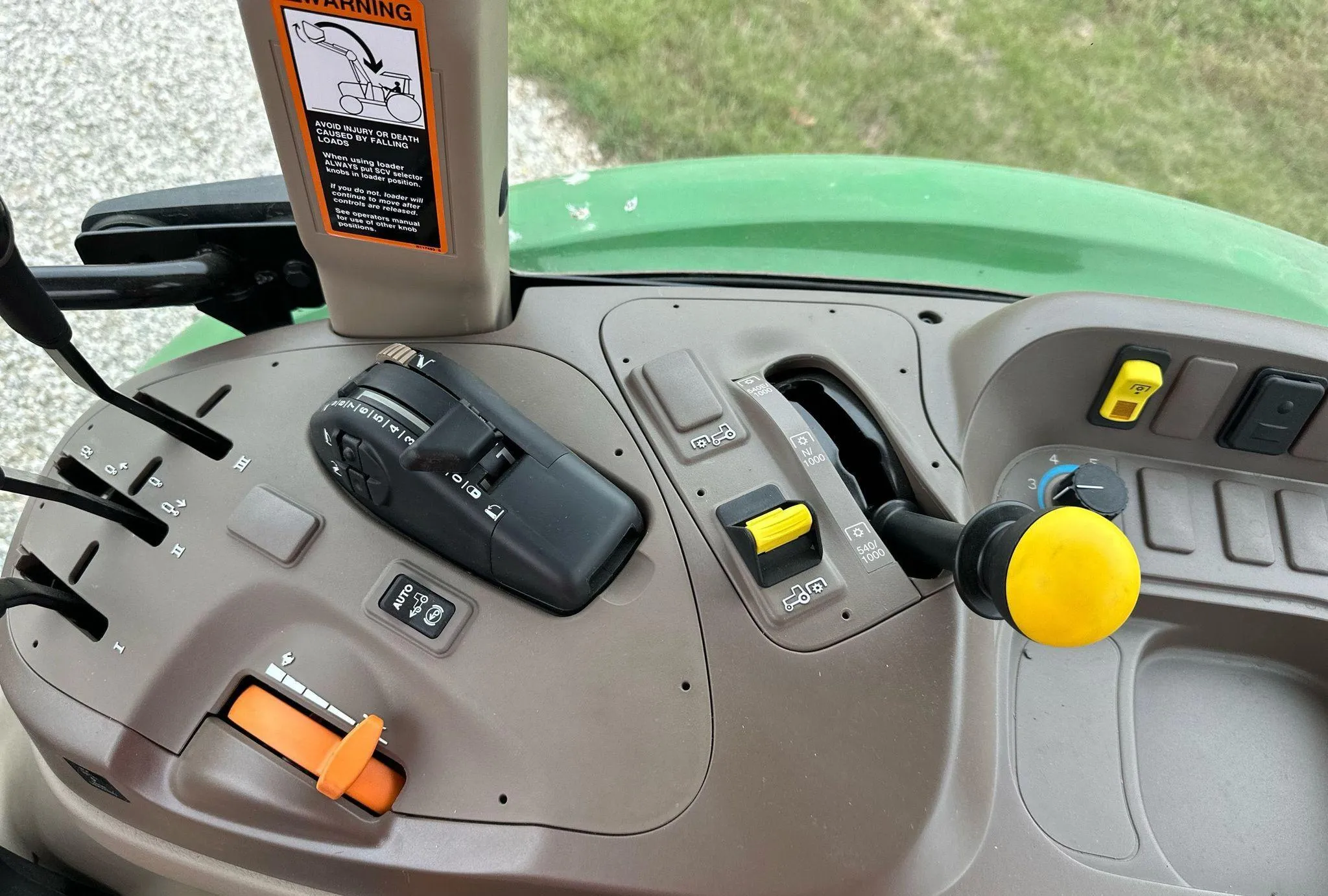 2024 John Deere 5095M MFWD